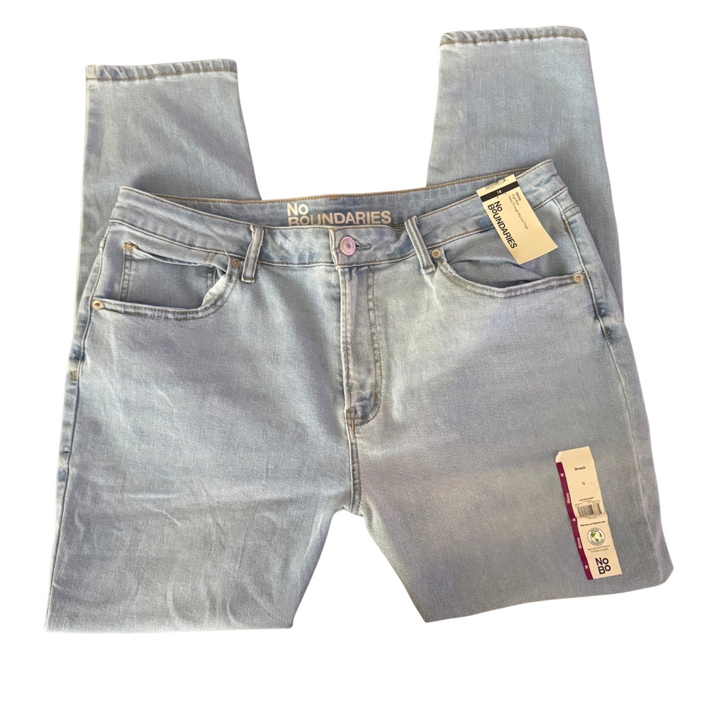 No Boundaries Skinny Jeans Light Wash Blue Size 18 NWT Stretch Denim